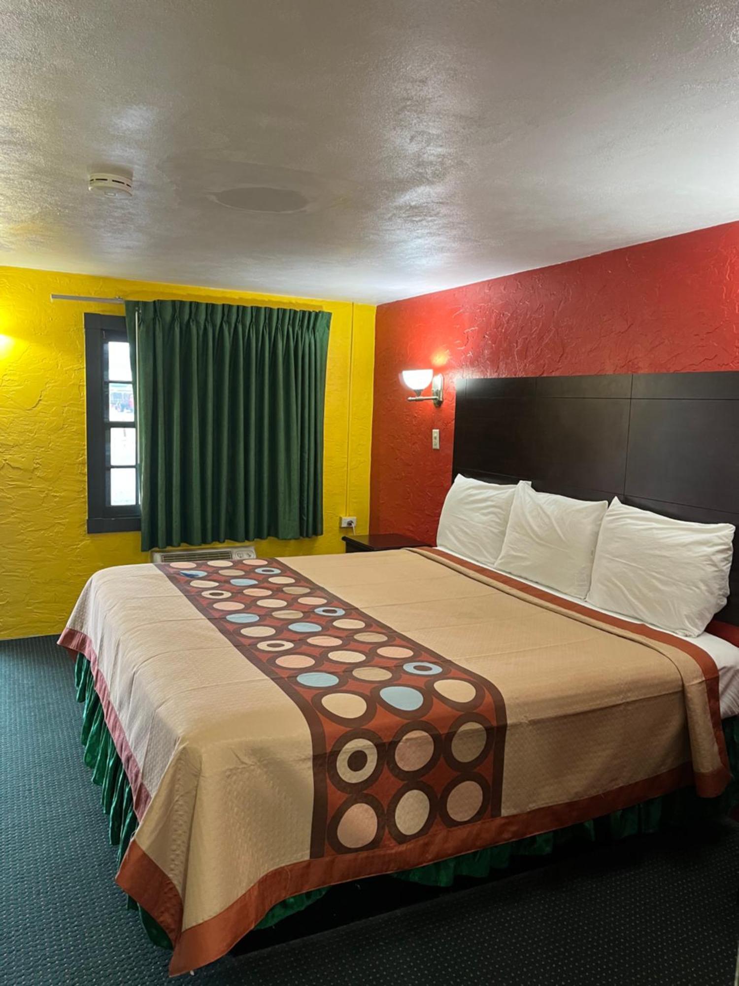 Holly Motel Southampton Exterior photo