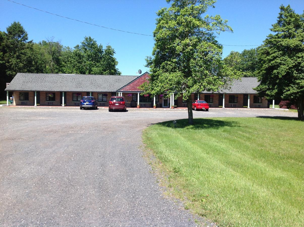 Holly Motel Southampton Exterior photo
